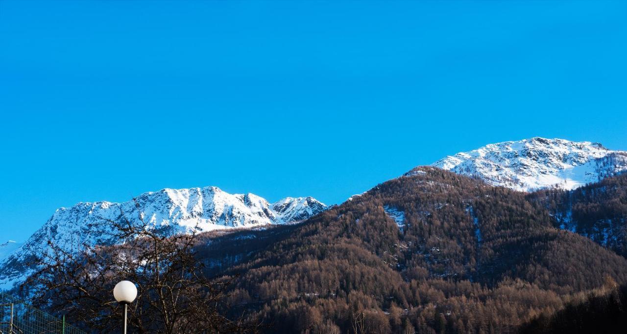 Lanterna Apartments Chiesa in Valmalenco Eksteriør billede