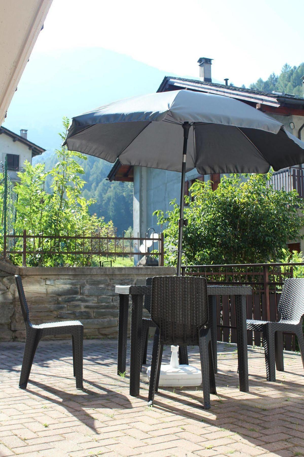Lanterna Apartments Chiesa in Valmalenco Eksteriør billede